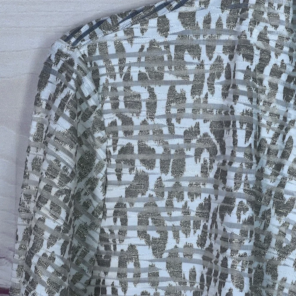 Chicos Travelers Jacket Womens 1 M Gold Leopard Print 3/4 Sleeve Open Front Knit